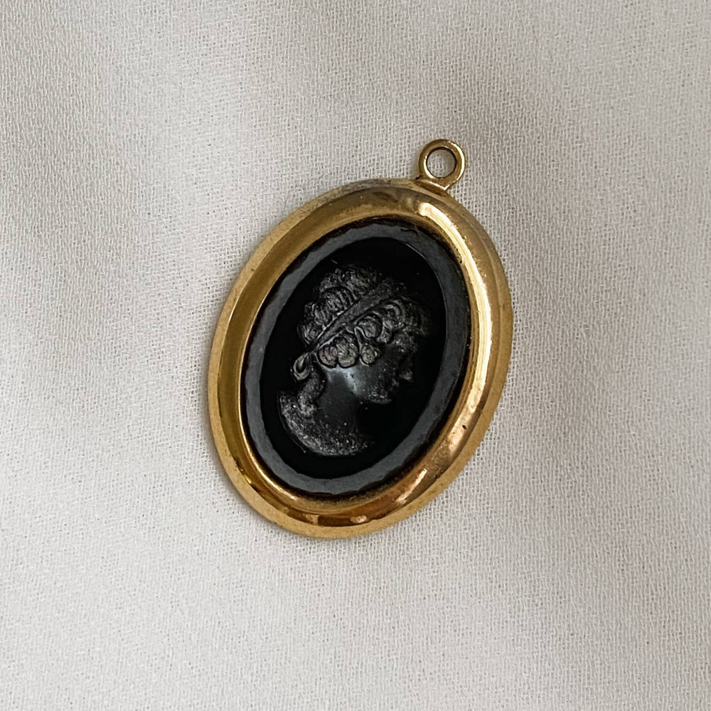 VTG Gold Black Embossed Cameo Silhouette Pendant